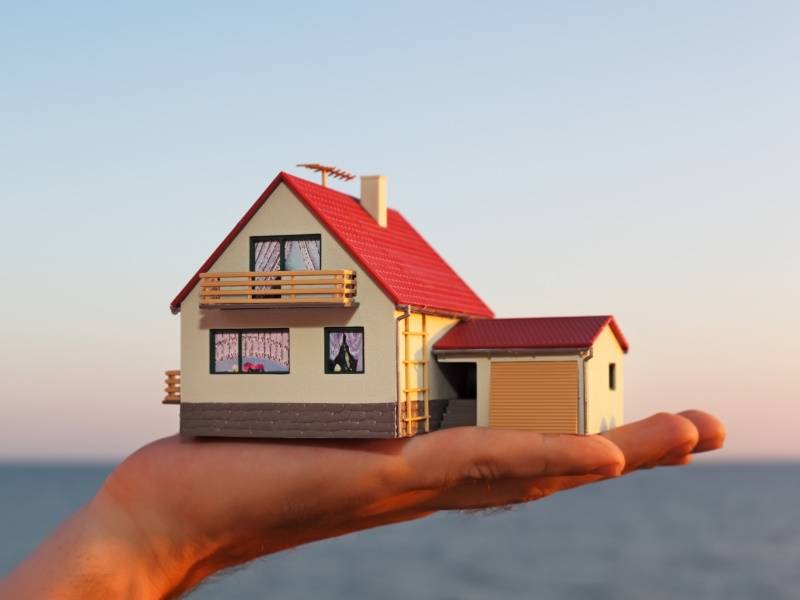 為何房價跌不下來？建商靠股市獲...